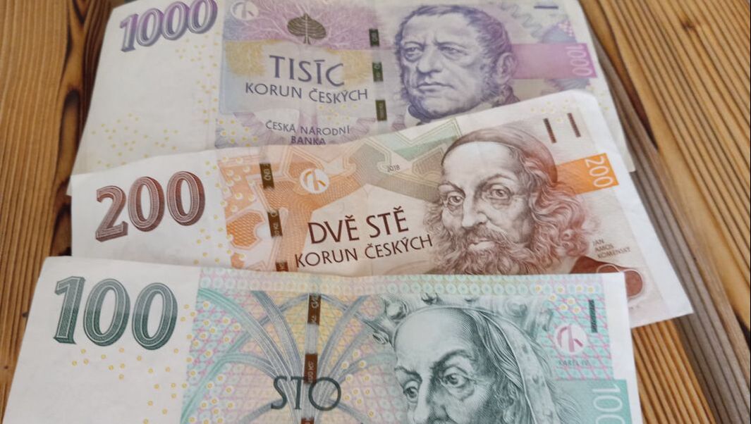 Various bills of Czech Koruna