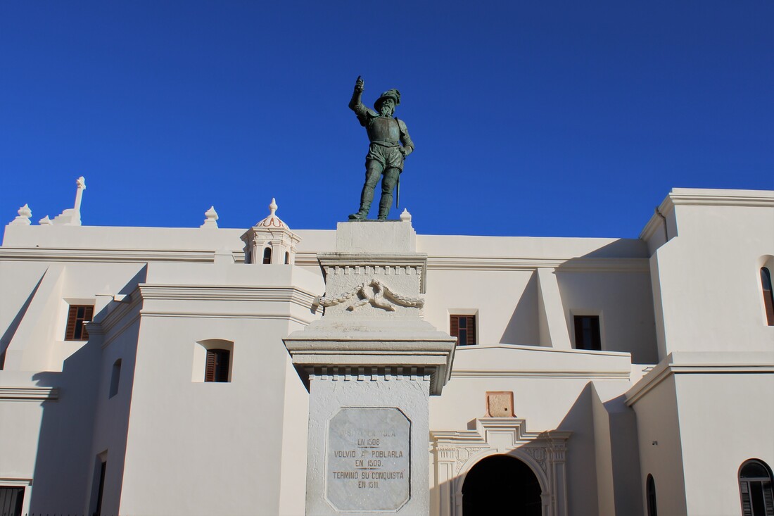 statue of Spanish conquistador